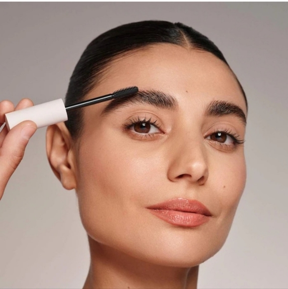 Anastasia - Brow Freeze Gel - 7ml Full Size - NEW IN BOX - Picture 2 of 4